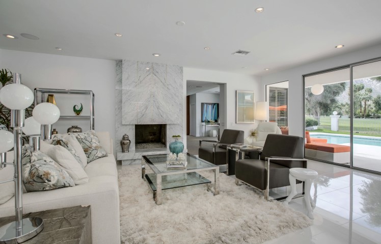 Peak Living Room 3